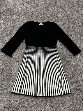 NWOT Calvin Klein Knit Dress (Large)